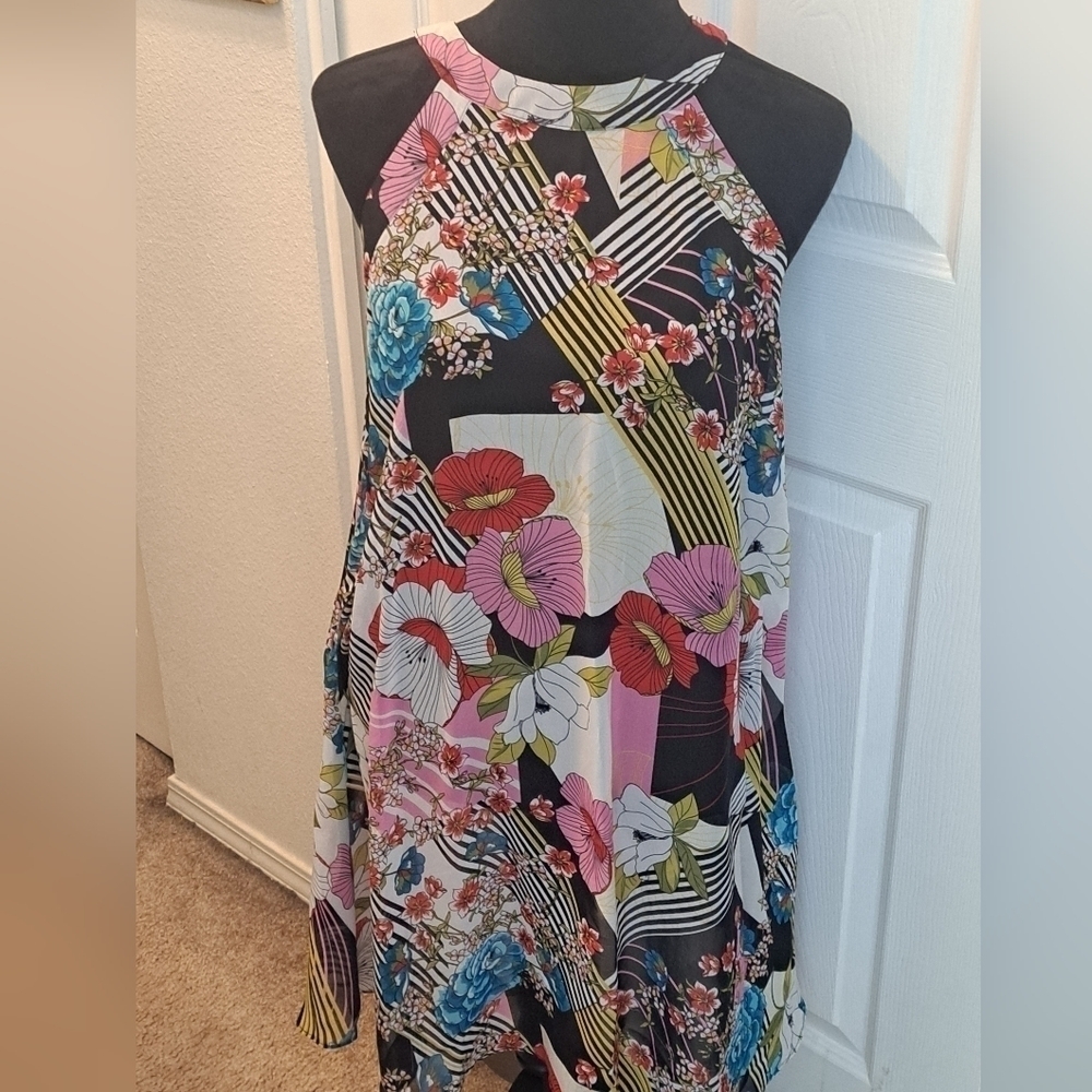 Betsey Johnson Floral Halter Style Swing Dress    Size 8